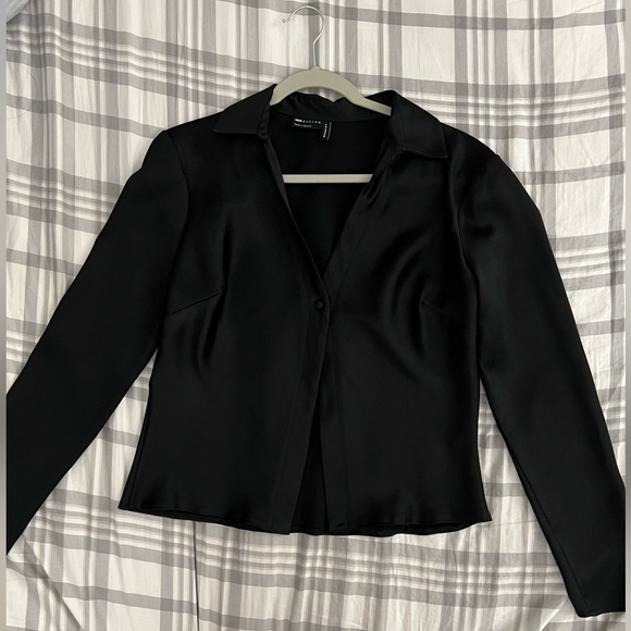 ASOS DESIGN Slim fit black button-up blouse - Picture 3 of 4